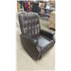 Image 1 : Leather / Leather-Style Reclining Chair 
