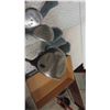 Image 4 : 17 Right Handed Golf Clubs  