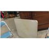 Image 3 : Folding Leg Card Table with 4 Chairs 