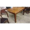Image 4 : Dining Room Table 30'' x 54'' x 30'' , 14'' Leaf & 6 Chairs 