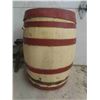 Image 2 : Wood Barrel & Vintage Lantern