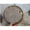 Image 3 : Wood Barrel & Vintage Lantern