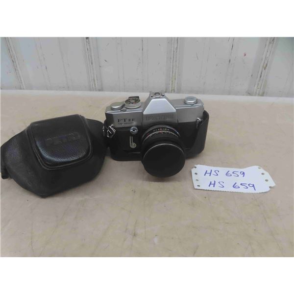 Vintage Petri 35 MM Camera