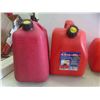 Image 3 : 6 Plastic Gas Containers