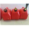 Image 4 : 6 Plastic Gas Containers