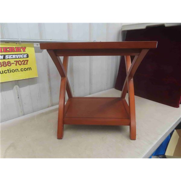 End Table w/Bevelled Glass Insert 18 1/2" X 18 1/2" x 20" H
