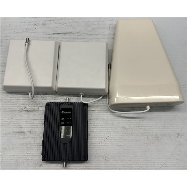Lot of (4) Misc. Wall Antenna as Pictured