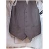 Image 8 : Avica Uomo Tuxedos Gray/Black - Approx. 20 Tuxedo Jackets, 16 Pants, 18 Vests, Misc Japanese Sizes
