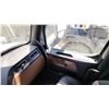 Image 17 : REPO:2023 FREIGHTLINER CASCADIA 126" SLEEPERCAB