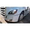 Image 6 : REPO:2023 FREIGHTLINER CASCADIA 126" SLEEPERCAB
