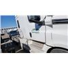 Image 7 : REPO:2023 FREIGHTLINER CASCADIA 126" SLEEPERCAB