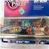 Image 3 : Winners Circle | Nascar | Jeff Gordon Pullin In Die Cast Car