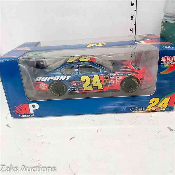 1:24 | Action Performance | Jeff Gordon 24 | Die Cast Car | Du Pont