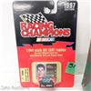 Image 4 : Racing Champions | 1997 Edition | Nascar | Jeff Gordon | 1:144 Scale | Die Cast