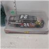 Image 2 : 1:24 scale | Jeff Gordon | Die Cast Car