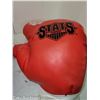 Image 3 : Lot of 2 Boxing Gloves