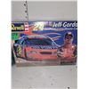 Image 2 : New | Revell | Jeff Gordon 24 | Du Pont 2004 Monte Carlo | Model Kit | 1:24 | Skill 3