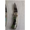 Image 2 : (4) John Deere Tractor Folding Knives