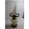 Image 5 : Floral Kerosene-Style Lamp - Works