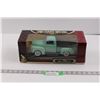 Image 1 : 1:18 Scale Die Cast "Road Signature: 1948 Ford F-1 Pick-up"
