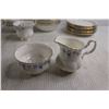 Image 6 : 25-Piece Royal Albert Memory Lane Dish Set
