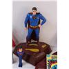 Image 3 : Superman Lot: Novel, Singing Statue, Tiny "Lunch box", Misc