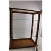 Image 6 : *Oak Tabletop Showcase with Lock and Key - 22" x 13" x 27" H