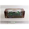 Image 1 : Road Legends 1937 Ford Convertible Die Cast - 1/18