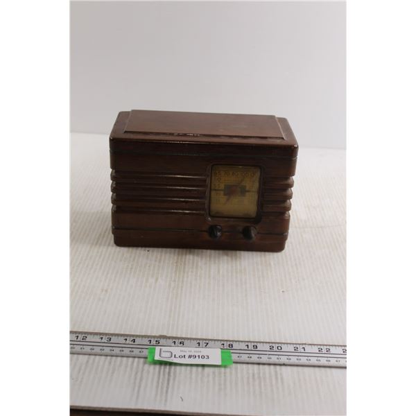 Vintage Philco Table Radio - No Cord