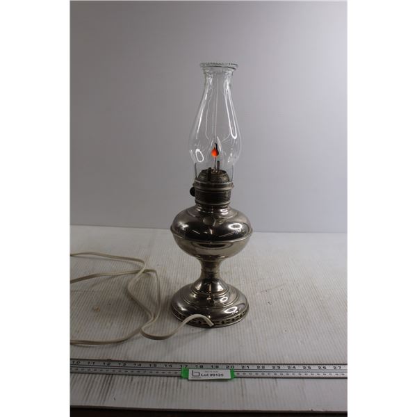 Electric Kerosene Style Lamp - Works