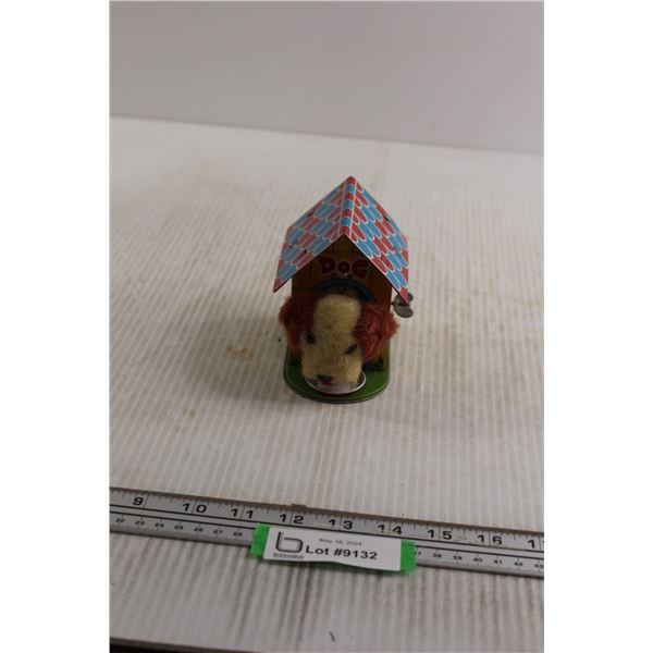 Tin toy dog - Works