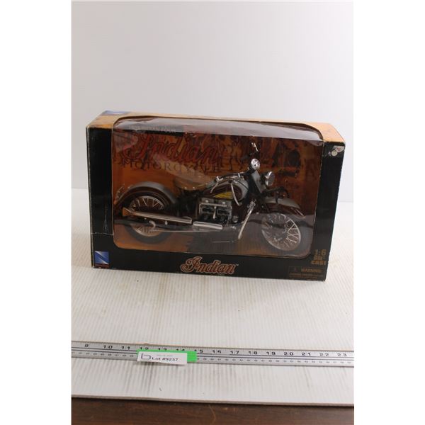 New Ray Indian Motorcycle Diecast - 1/6