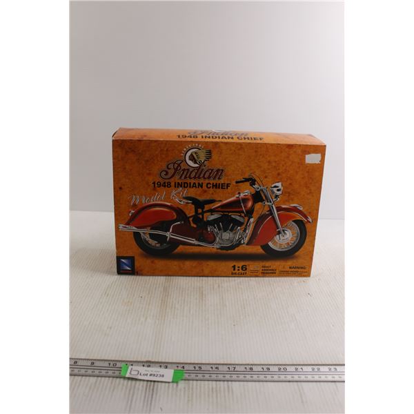 New Ray 1948 Indian Motorcycle Diecast - 1/6