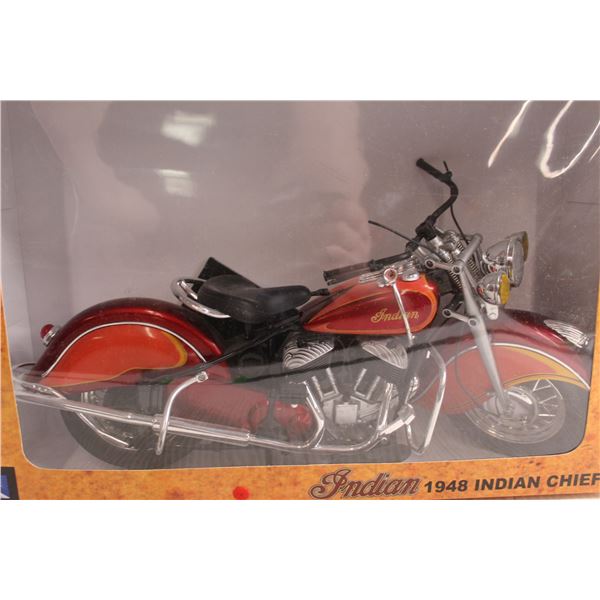 New Ray 1948 Indian Motorcycle Diecast - 1/6 - Bodnarus Auctioneering
