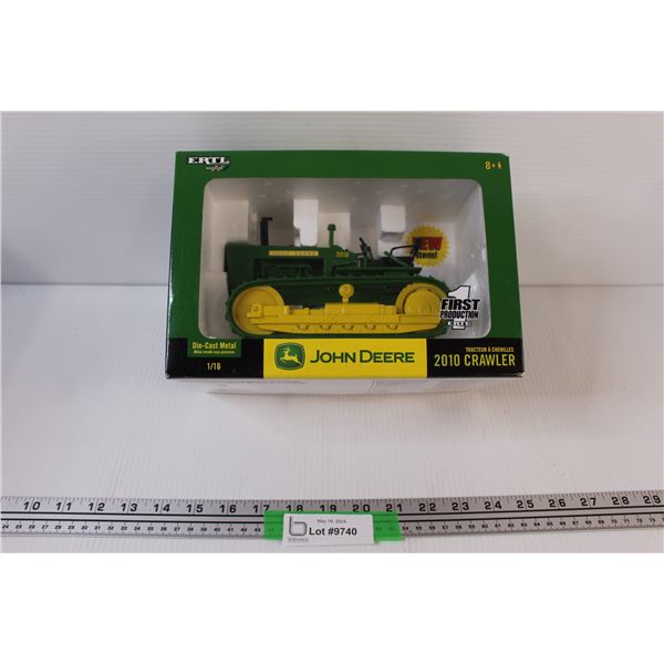 ERTL John Deere 2010 Crawler Die Cast Metal 1/16th Scale NIB