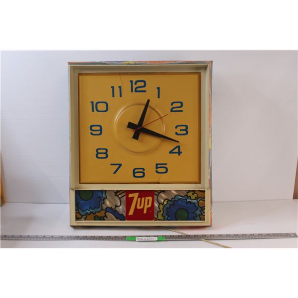 Vintage 7UP Advertising Wall Clock - Works 22" Tall 19" Wide