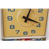 Image 3 : Vintage 7UP Advertising Wall Clock - Works 22" Tall 19" Wide