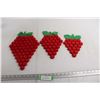 Image 1 : (3) Vintage Raspberry Crochet Trivets