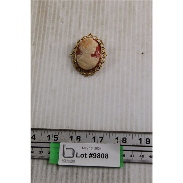 Vintage Cameo Brooch - 2 1/4"