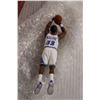 Image 4 : 2000 Karl Malone Hallmark Christmas Decoration
