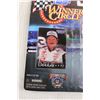 Image 3 : 1998 Dale Earnhardt Starting Line-Up Figurine In Package