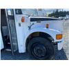 Image 24 : 0B --  1999 BLUEBIRD 3800, WHITE, 399,676 KMS