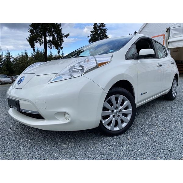 C6D --  2015 NISSAN LEAF S , White, 123738 KM