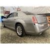 Image 20 : C6G --  2014 CHRYSLER 300C , Grey, 129737 KM