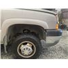 Image 23 : F4 --  2004 CHEVROLET SILVERADO 3500 CREW CAB 4X4 DUALLY, Silver, 205018 KM