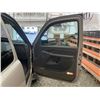 Image 31 : F4 --  2004 CHEVROLET SILVERADO 3500 CREW CAB 4X4 DUALLY, Silver, 205018 KM