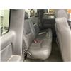 Image 36 : F4 --  2004 CHEVROLET SILVERADO 3500 CREW CAB 4X4 DUALLY, Silver, 205018 KM