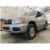 Image 2 : F6 --  2003 NISSAN PATHFINDER LE 4X4, Silver, 211280 KM