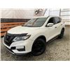 Image 1 : F6A --  2017 NISSAN ROGUE SV AWD, White, 210753