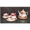 Image 1 : 566 -- ROYAL ALBERT OLD COUNTRY ROSES GOLD TEA SET